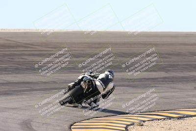 media/Jan-04-2025-Race Pace (Sat) [[691f78c490]]/2-Bowl Backside Vested (10am)/